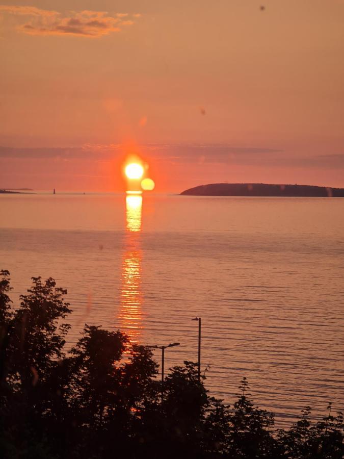 Вилла 4Br Sea View Escape-Near Snowdonia& Coastal Trails Penmaenmawr Экстерьер фото